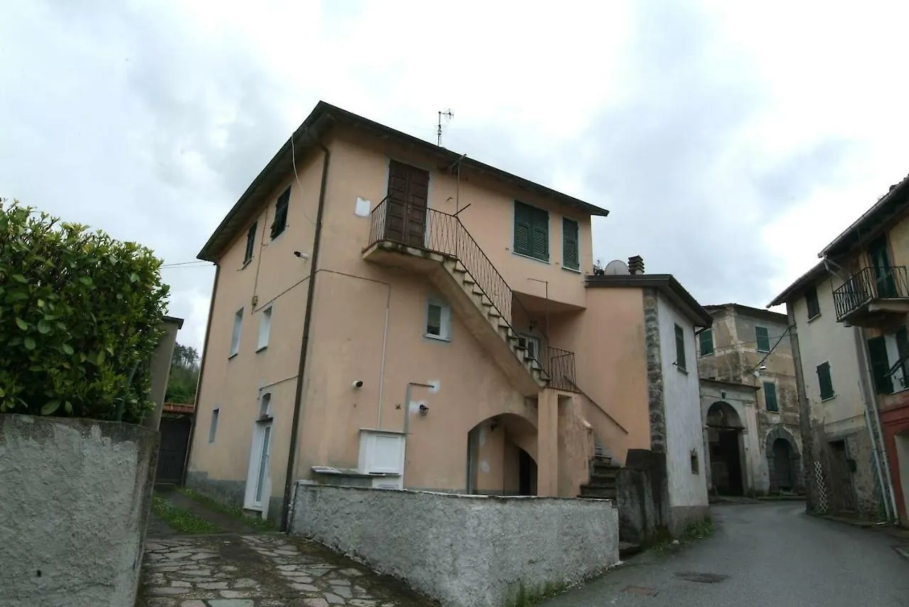 Appartement La Casa Di Nonno Enrico Vicino Alle Cinque Terre à Riccò del Golfo di Spezia 0*,  Italie
