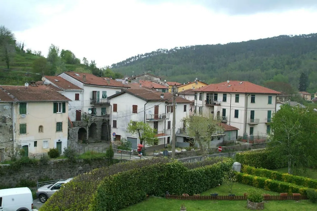 Appartement La Casa Di Nonno Enrico Vicino Alle Cinque Terre à Riccò del Golfo di Spezia